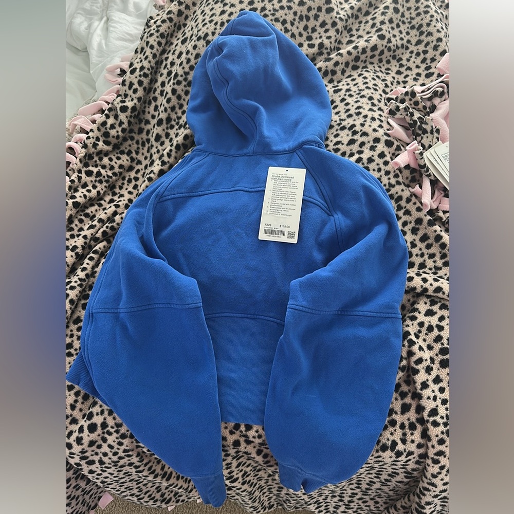 Lulu scuba oversized half-zip xs/s blazer blue
✅ condition 
Small stain on front